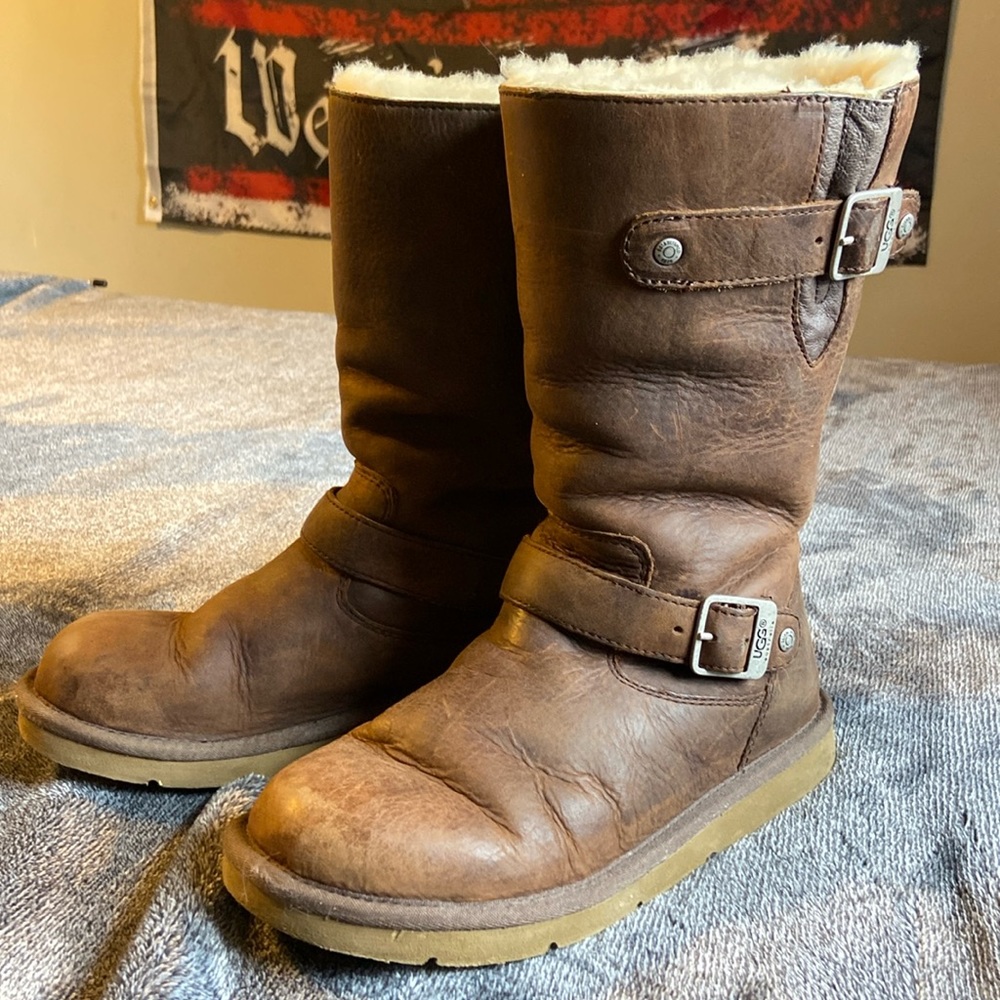 Leather genuine UGG Australia boots